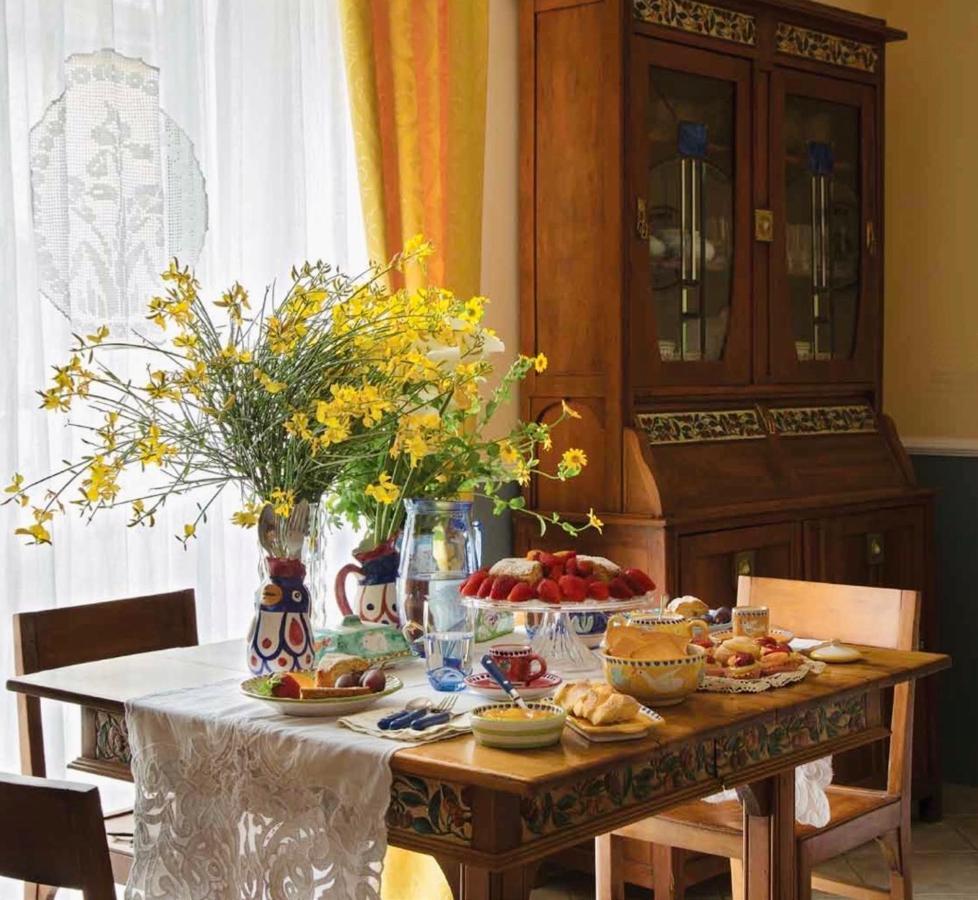 Iride Bed And Breakfast Baronissi Bagian luar foto